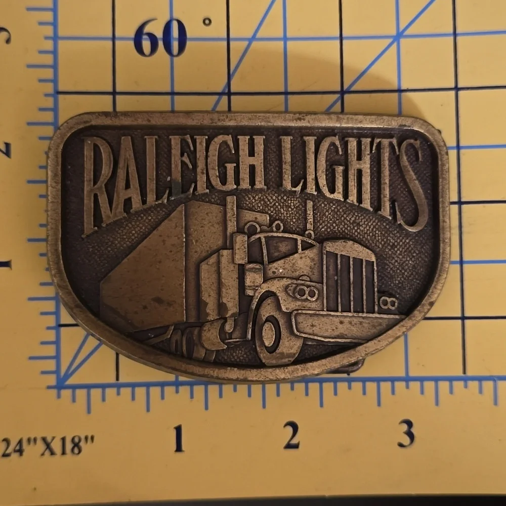 🔸️5/$25🔸️Raleigh Lights Belt Buckle
